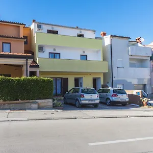 https://milos-apartment.in-istria.net